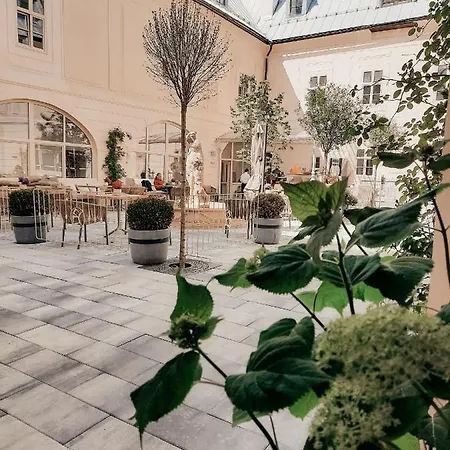 V Rezidencii Opera *